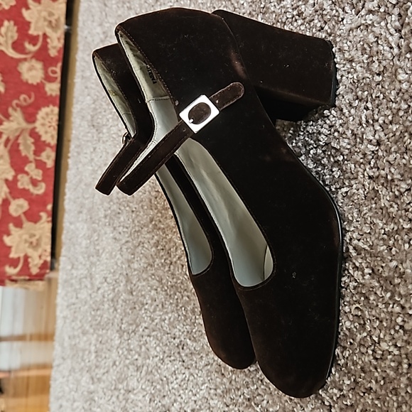 10 Velvet Maryjane Block Heels Just Stored Not Worn - Picture 1 of 12